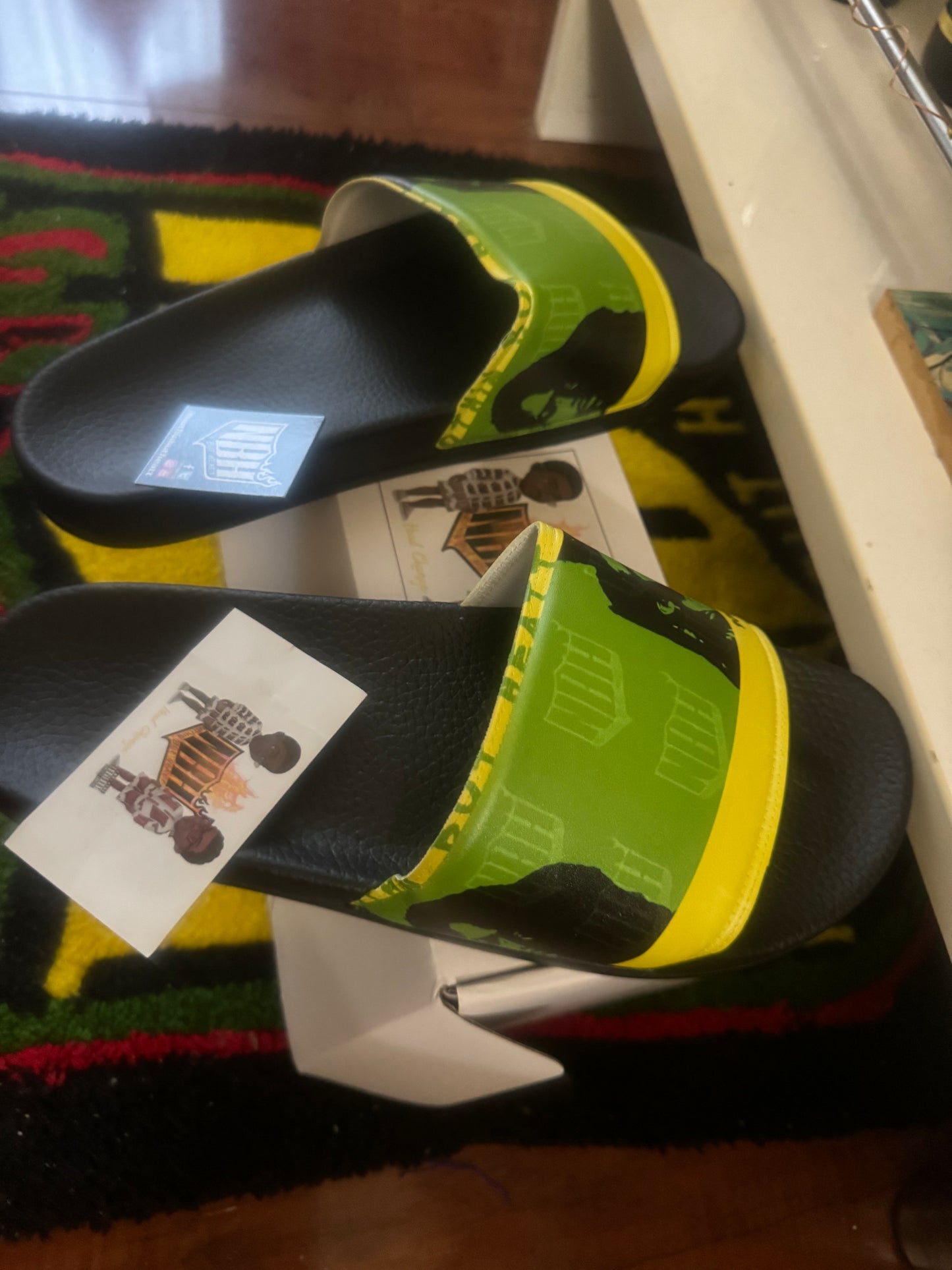 Nothin But Heatt Men’s slides